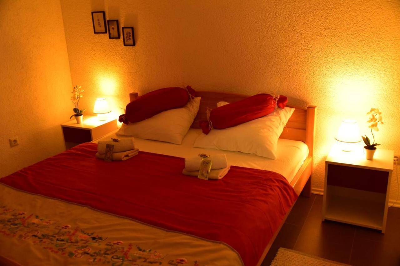 Apartment Bobic Licko Petrovo Selo Экстерьер фото