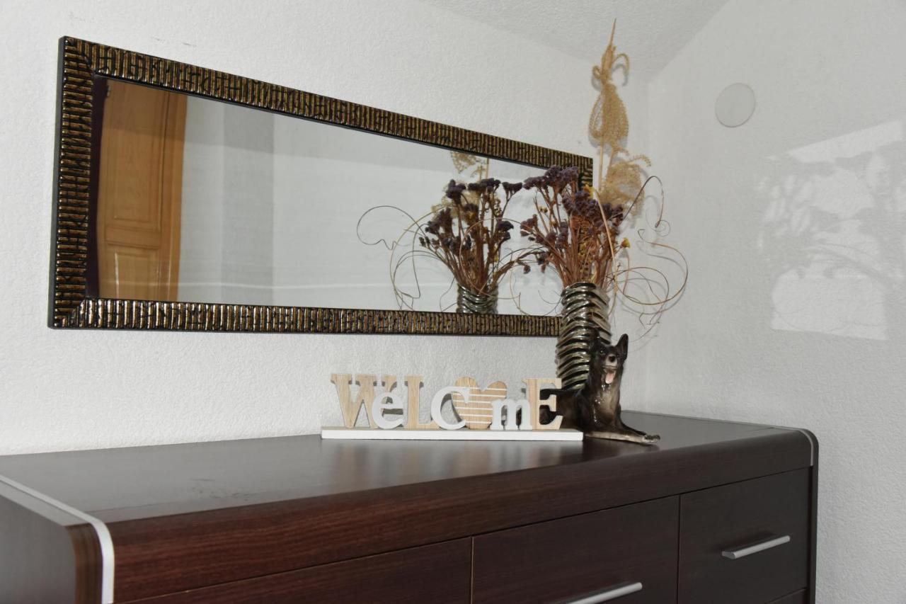 Apartment Bobic Licko Petrovo Selo Экстерьер фото