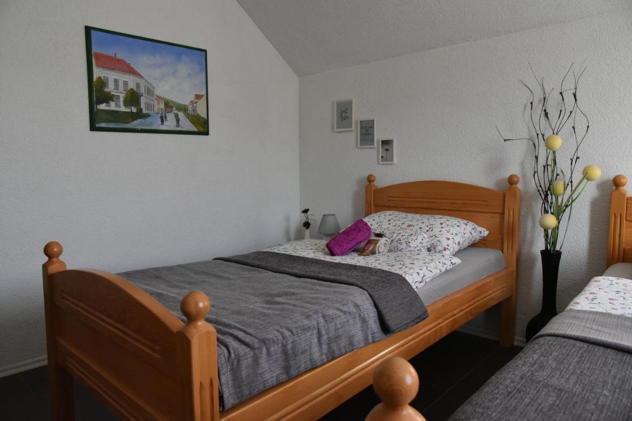 Apartment Bobic Licko Petrovo Selo Экстерьер фото
