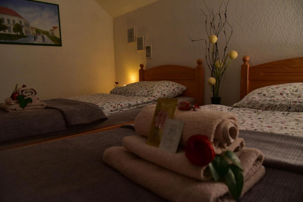 Apartment Bobic Licko Petrovo Selo Экстерьер фото
