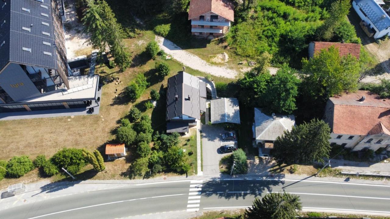 Apartment Bobic Licko Petrovo Selo Экстерьер фото